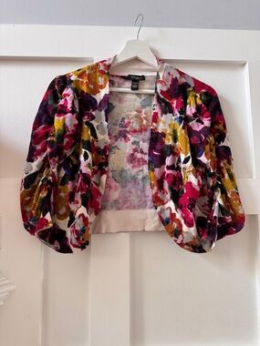 Cupio Multicolor Floral Knit Top in Pink, Gray & Cream, MEDIUM